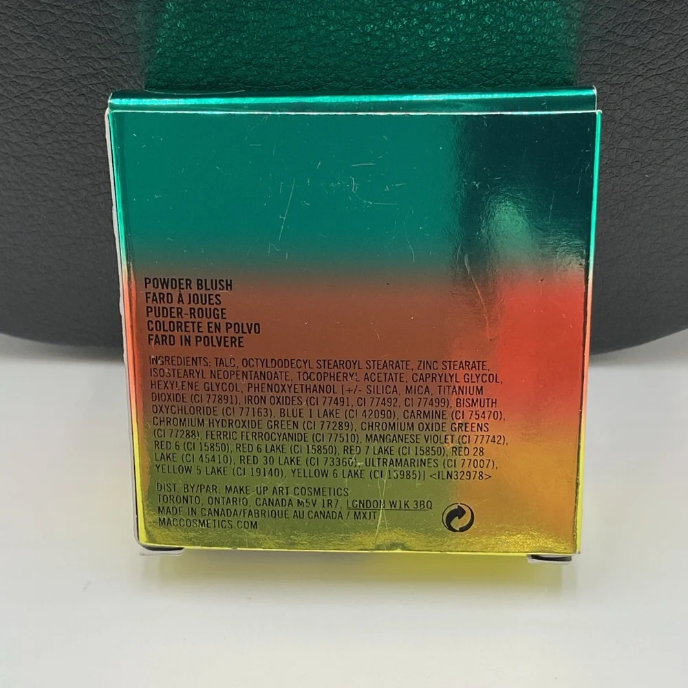MAC Cosmetics Wash & Dry Blush in Hipness - BNIB, LE & Discontinued
